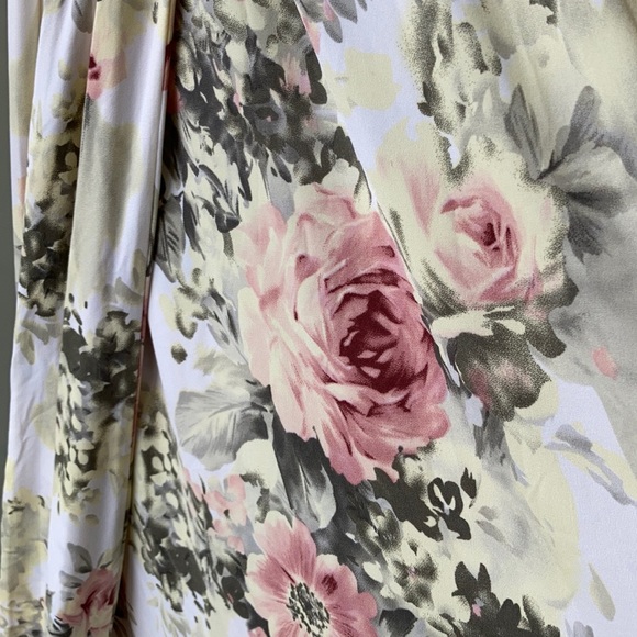 Floral long sleeve maxi dress - Picture 3 of 4